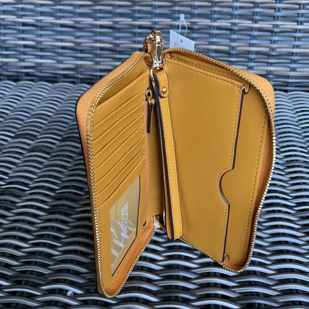 Michael Kors Jet Set Travel Lg Flat Multifunctional Phone Case-Wristlet-Wallet - Picture 9 of 16